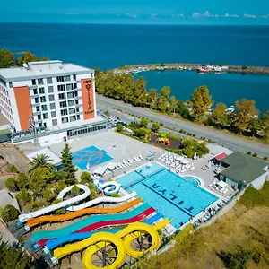 tilya-resort-hotel.hotelstrabzon.net/